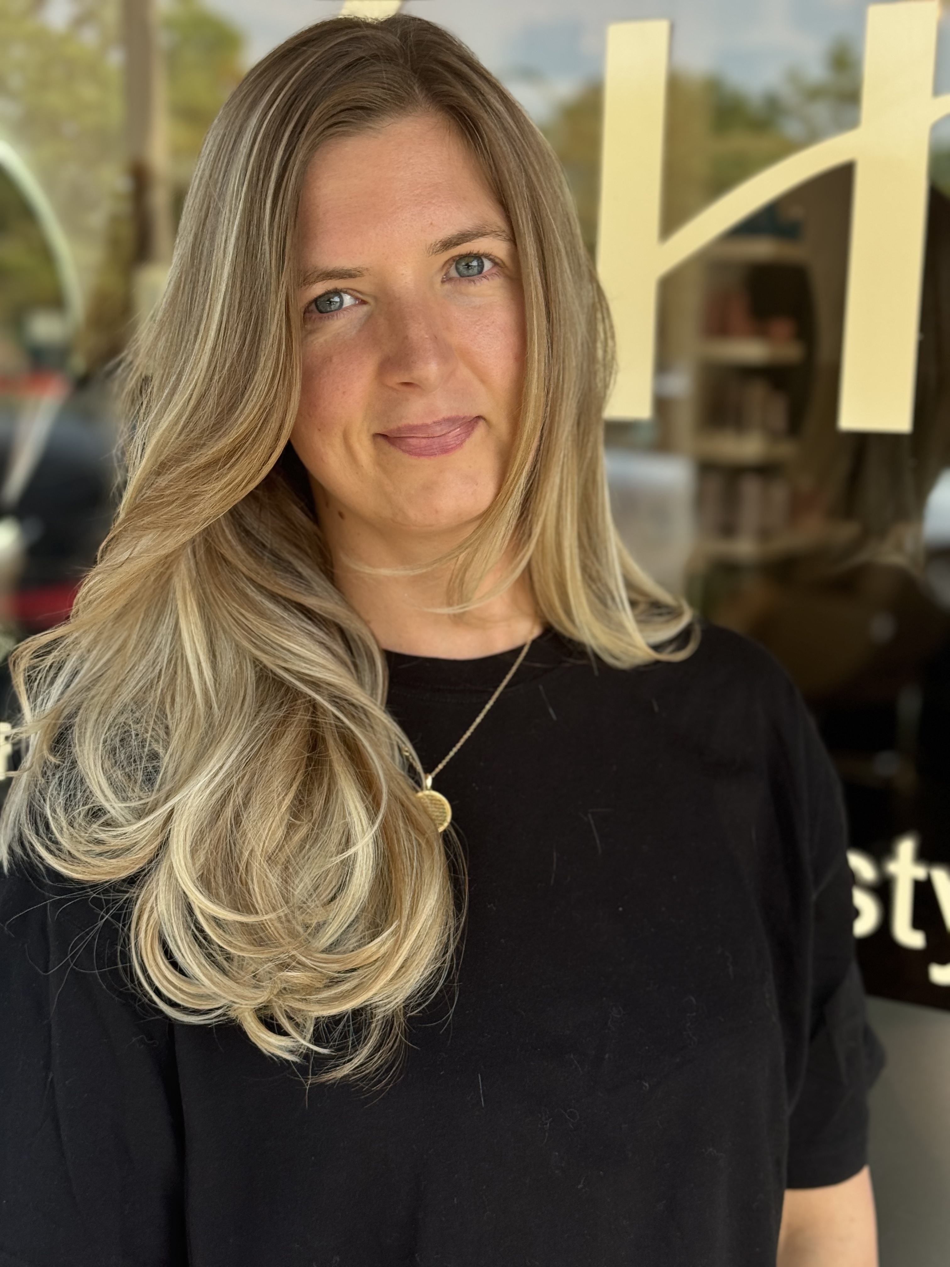 Face-Framing Blonde Layers