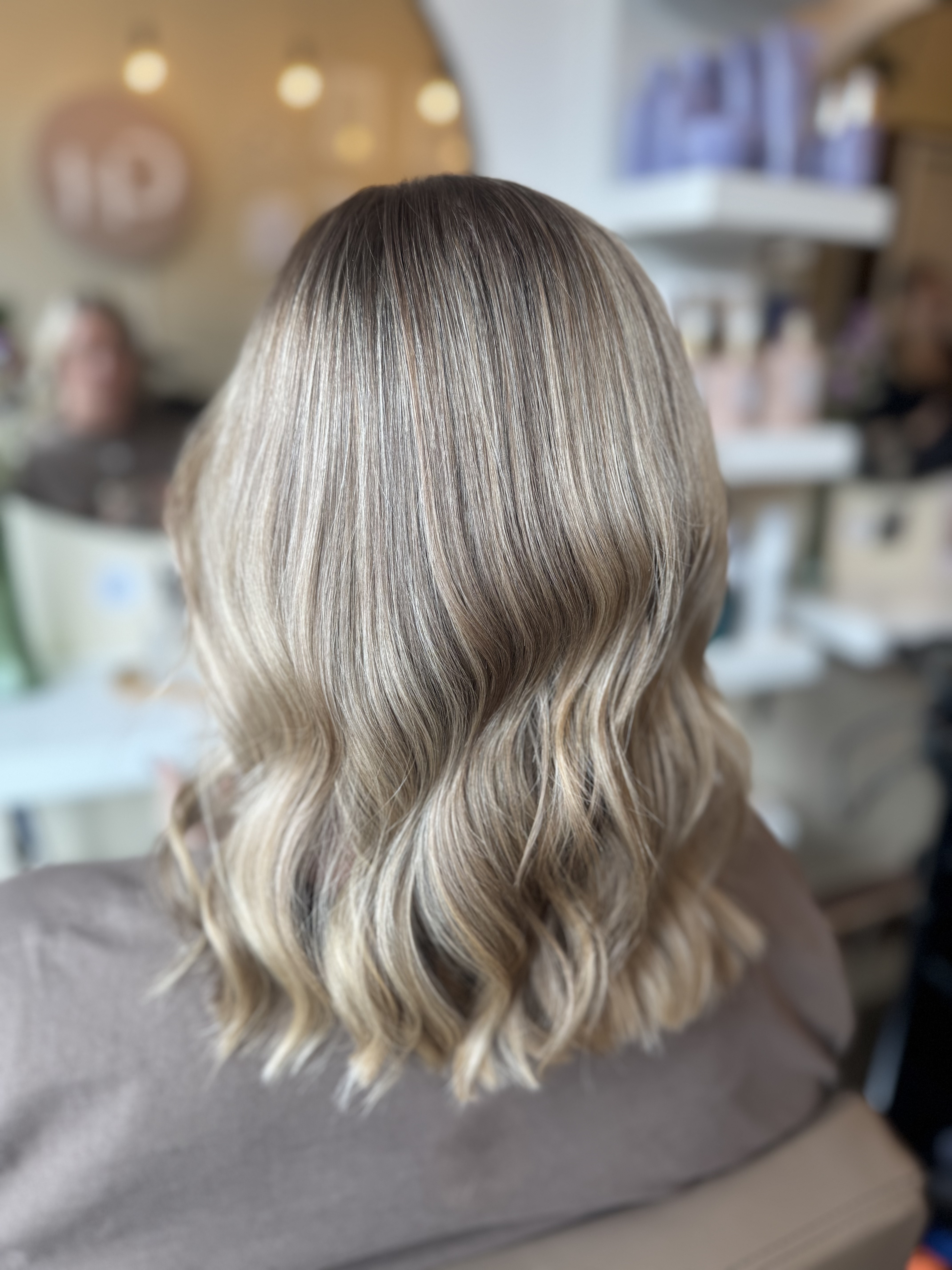 Wavy Blonde Lob